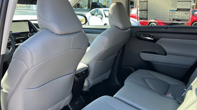 New 2026 Toyota Highlander XLE image 20