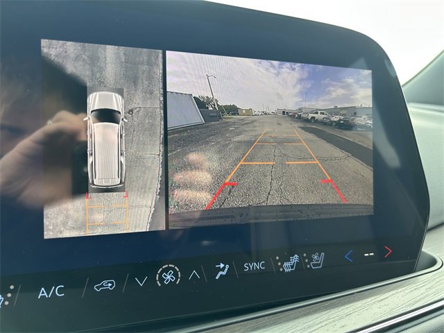 New 2026 Chevrolet Suburban Premier image 31