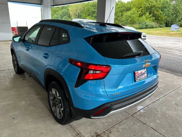 New 2025 Chevrolet Trax LT w/ Sunroof Package image 10