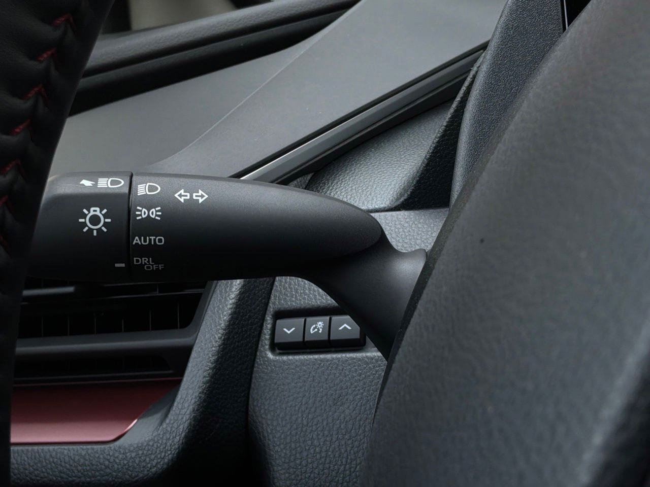 New 2026 Toyota Prius Plug-In Hybrid w/ Limited Premium Package FWD image 39