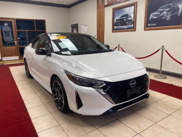 Used 2024 Nissan Sentra SR FWD image 7