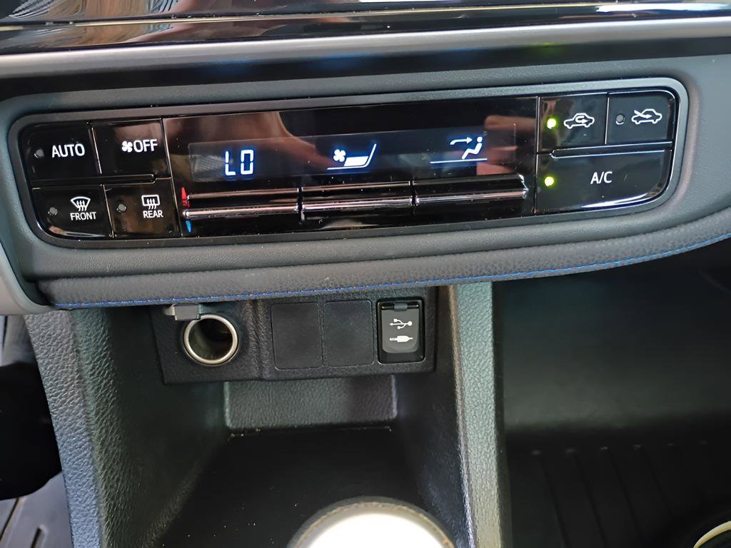 Used 2019 Toyota Corolla SE FWD image 16