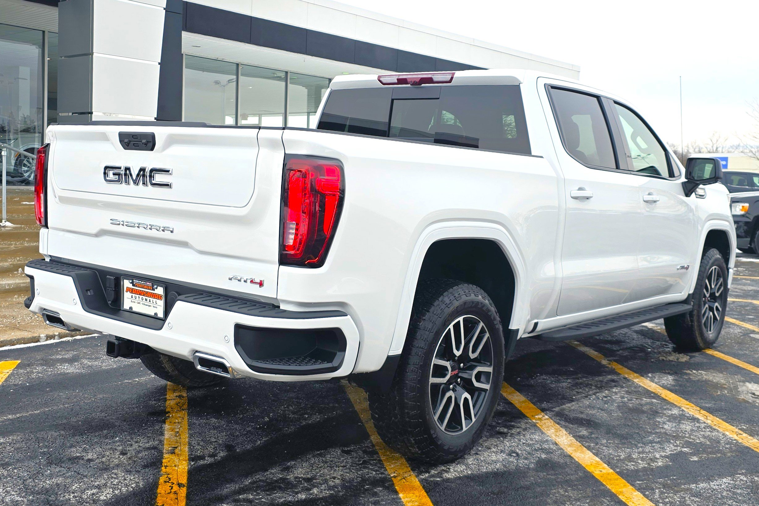 New 2026 GMC Sierra 1500 AT4 w/ AT4 Premium Package image 9