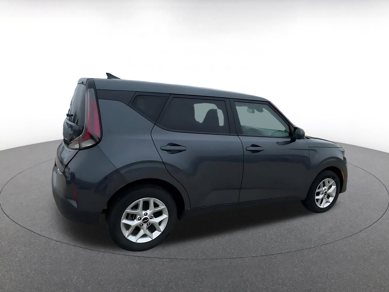 Used 2025 Kia Soul LX w/ LX Technology Package image 15