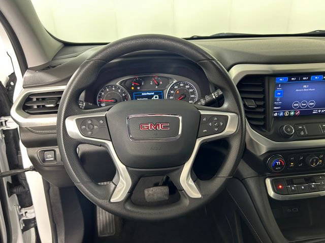 Used 2023 GMC Acadia SLE image 15