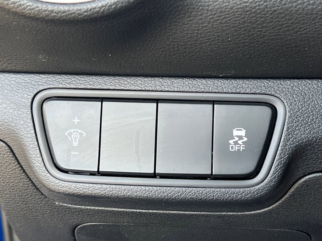 Used 2023 Kia Forte LXS image 28