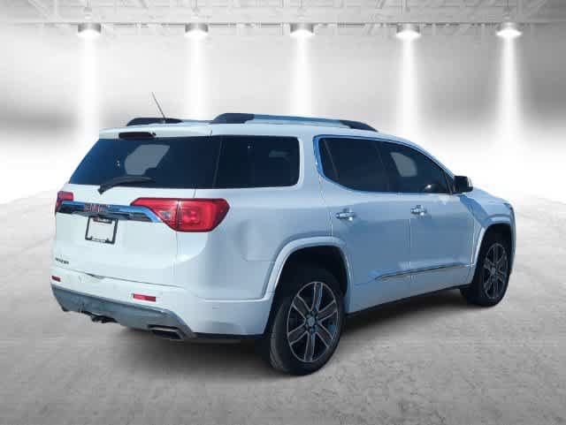 Used 2019 GMC Acadia Denali w/ Technology Package FWD image 8