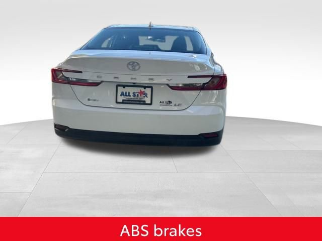 Used 2025 Toyota Camry LE image 5