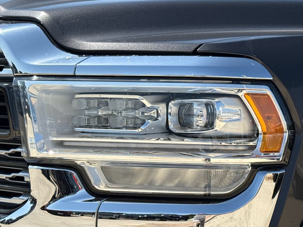 Used 2022 RAM 3500 Limited AWD/4WD image 4