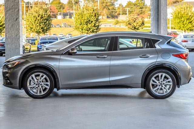 Used 2017 INFINITI QX30 Premium w/ Navigation Package FWD image 52
