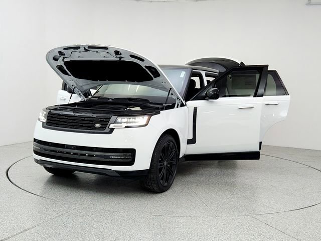 New 2025 Land Rover Range Rover Long Wheelbase SE image 9