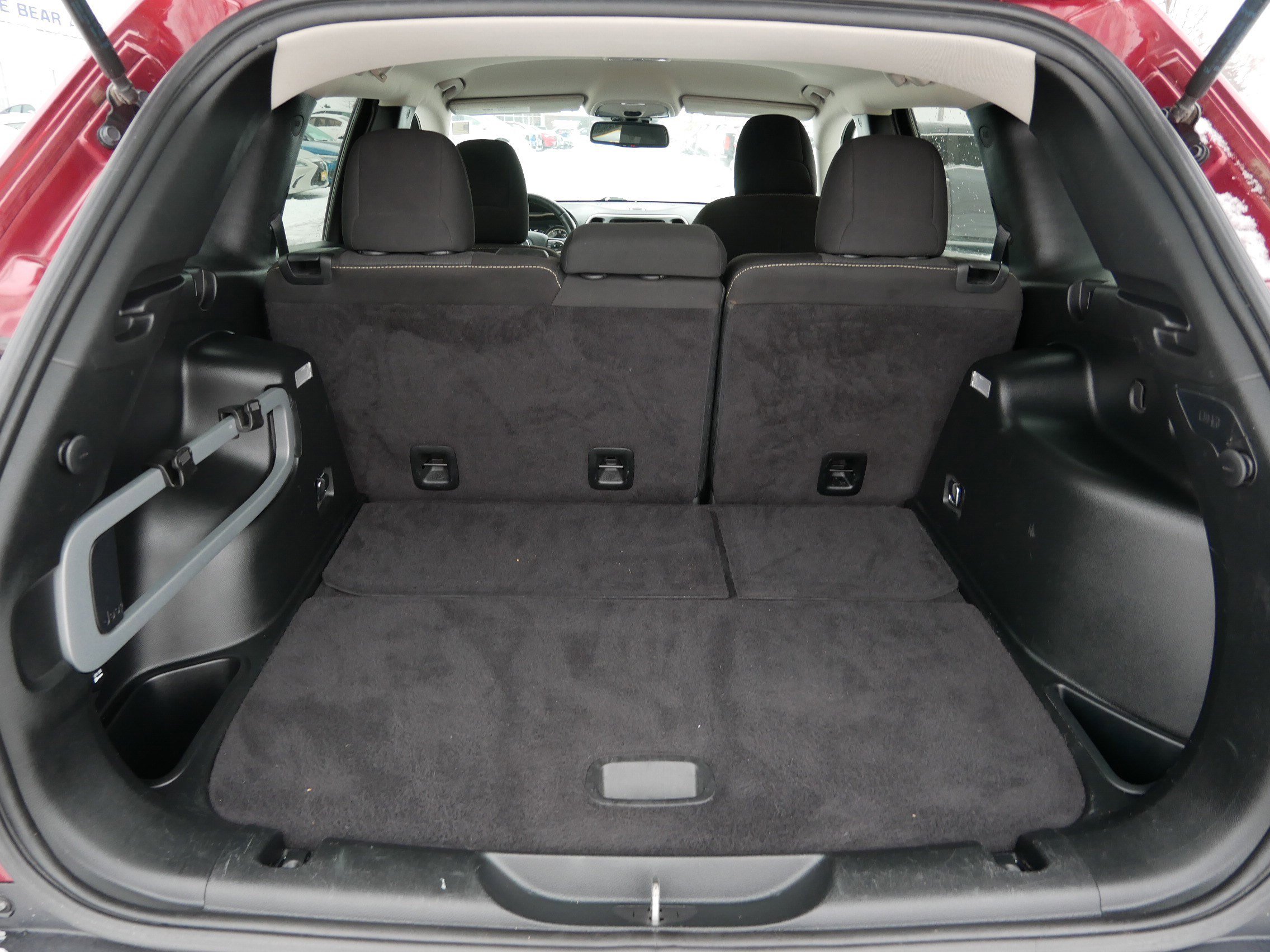 Used 2017 Jeep Cherokee Latitude image 18