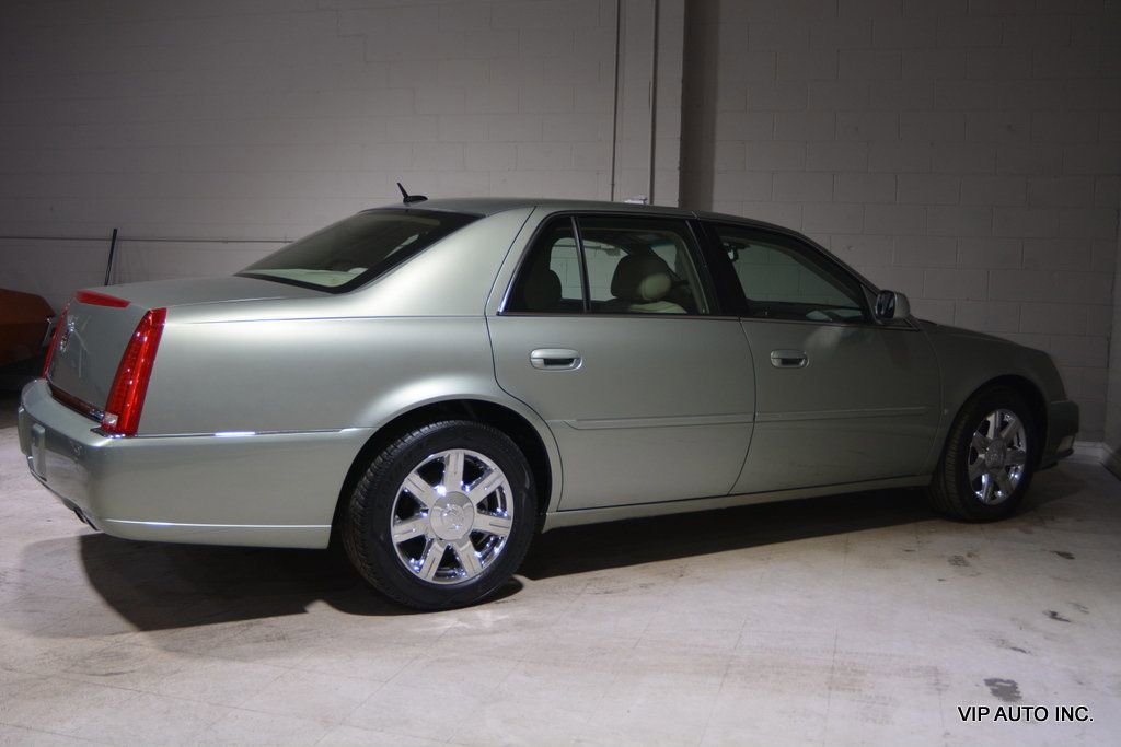 Used 2007 Cadillac DTS Luxury I w/ Trunk Convenience Package image 32