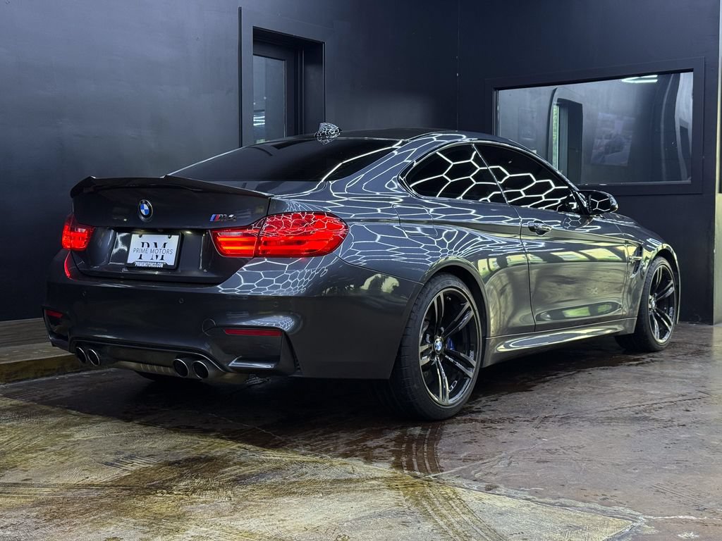 Used 2015 BMW M4 Coupe w/ Executive Package RWD image 9