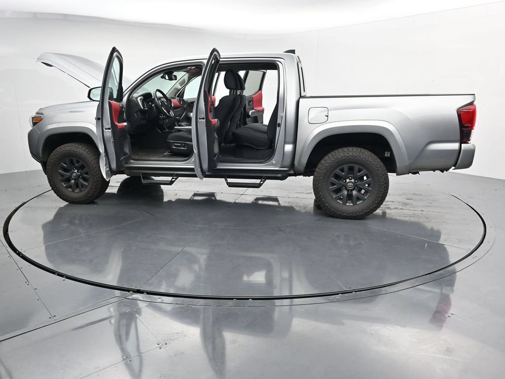 Used 2023 Toyota Tacoma SR5 w/ Technology Package AWD/4WD image 28