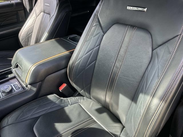 Used 2022 Ford Expedition Platinum image 6
