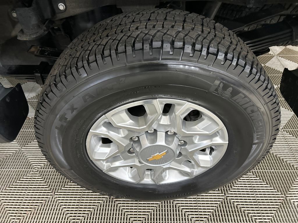 Used 2024 Chevrolet Silverado 3500 LT image 12