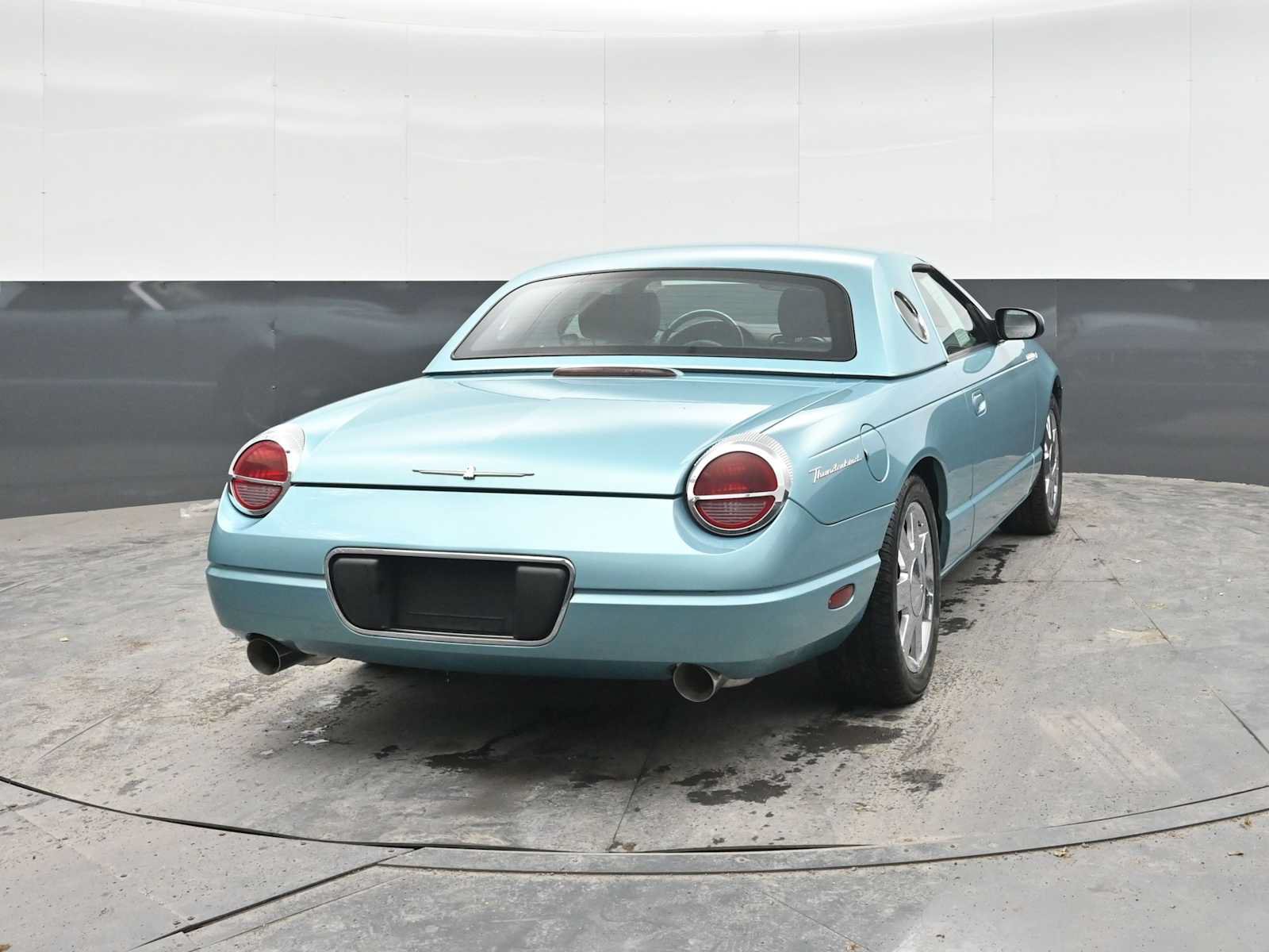 Used 2002 Ford Thunderbird RWD image 10