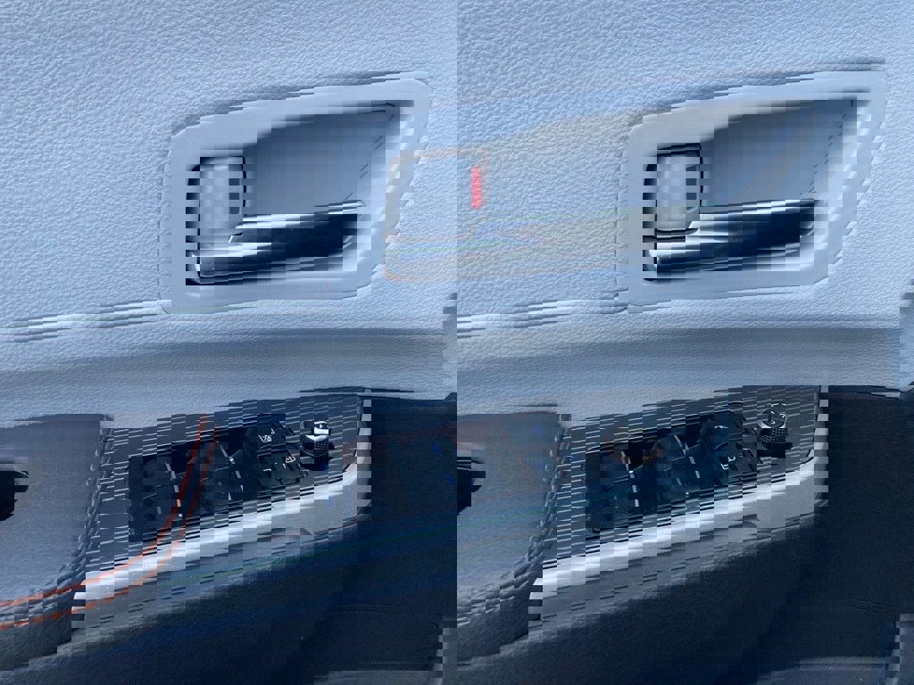 Certified 2022 Toyota Sienna XSE image 13