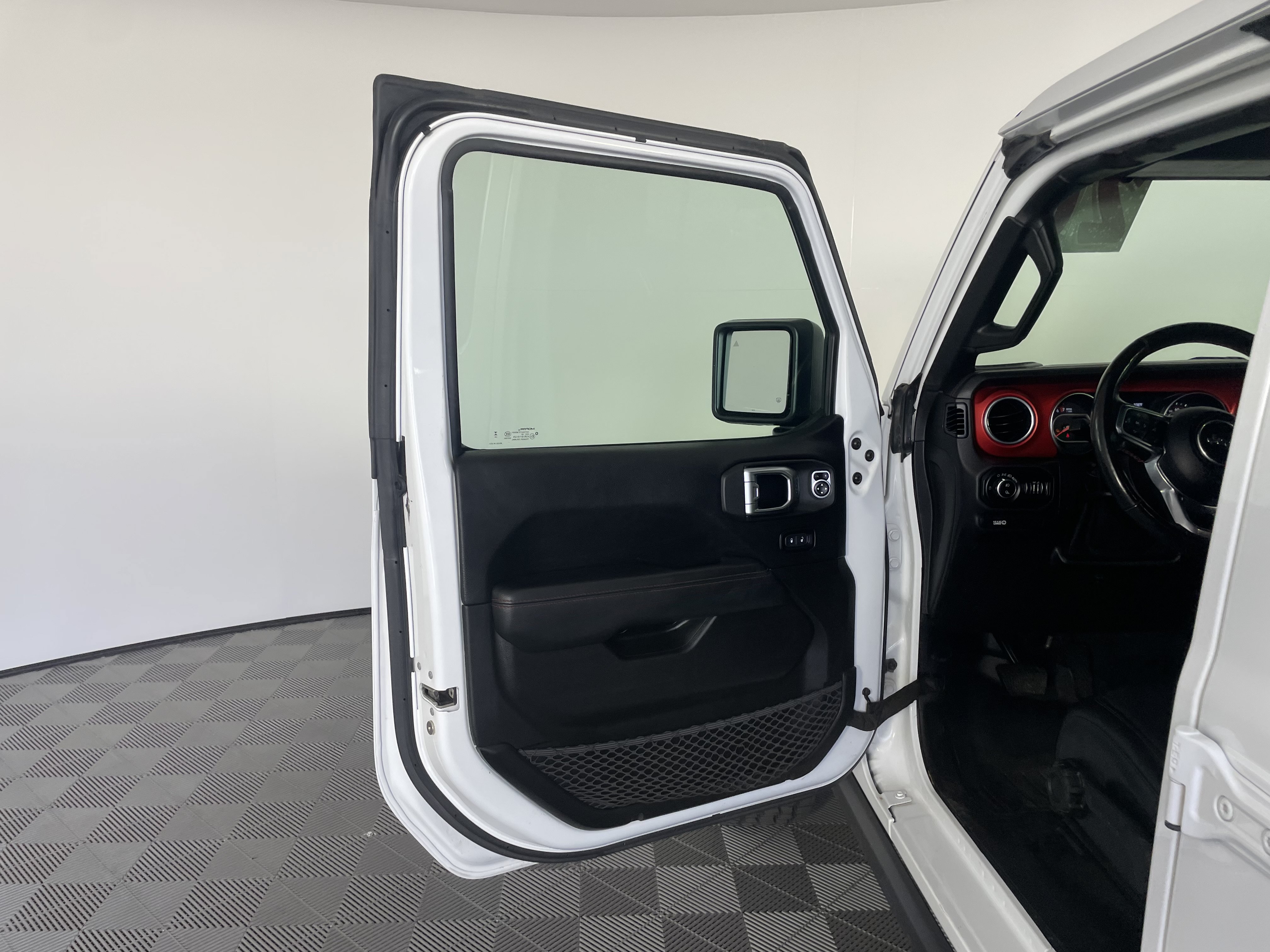 Used 2020 Jeep Gladiator Rubicon AWD/4WD image 11