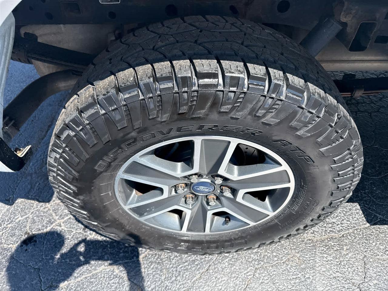 Used 2015 Ford F150 Lariat w/ Equipment Group 501A Mid AWD/4WD image 9