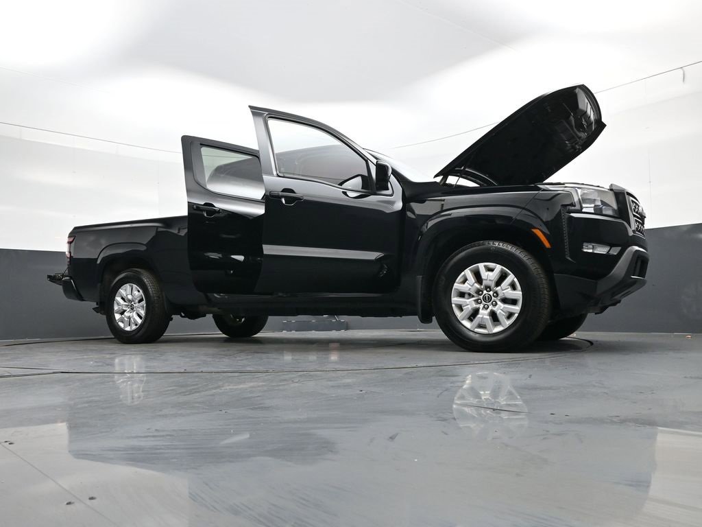 Used 2024 Nissan Frontier SV image 44