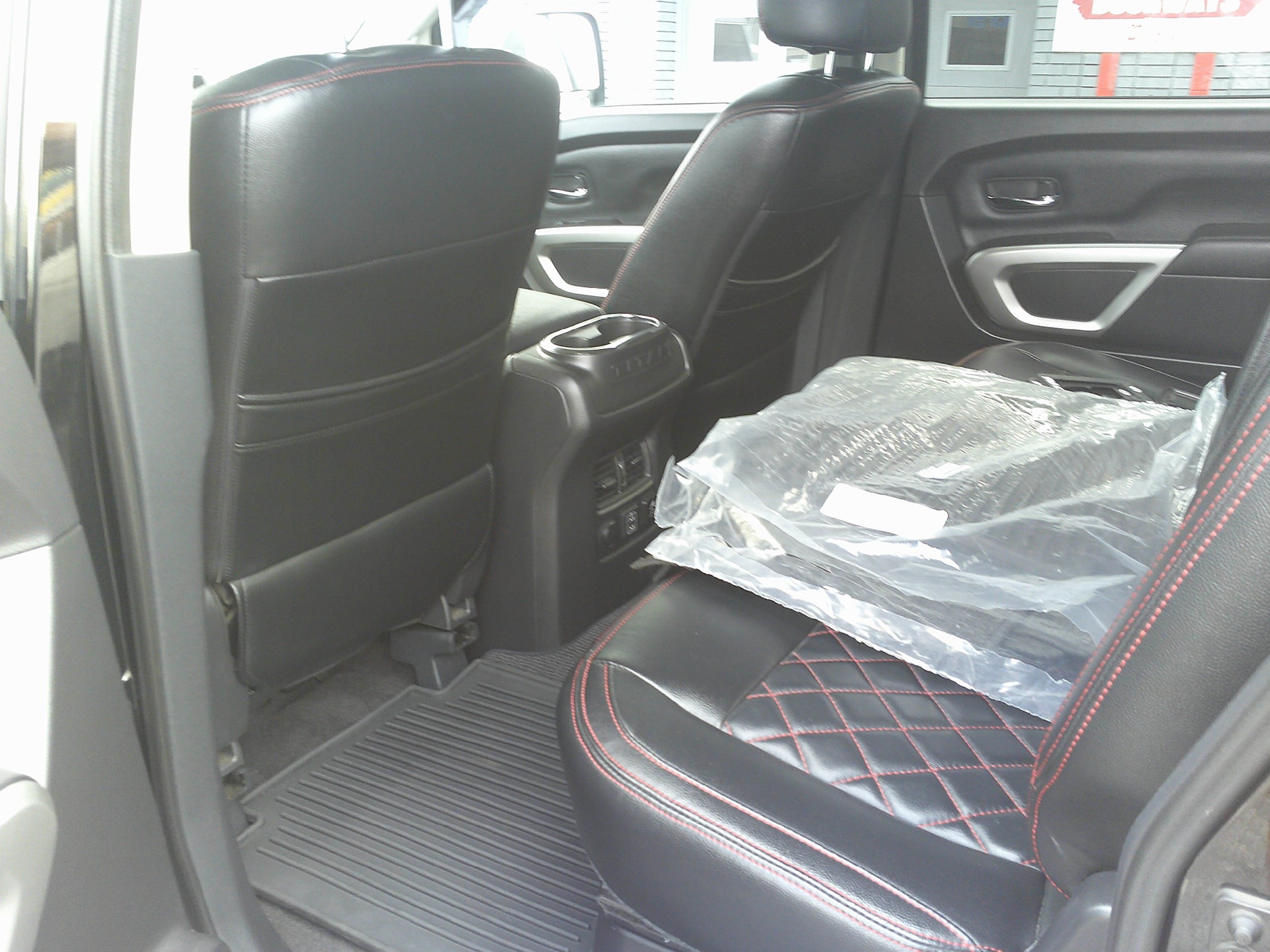 Used 2021 Nissan Titan SV w/ SV Convenience Package AWD/4WD image 31