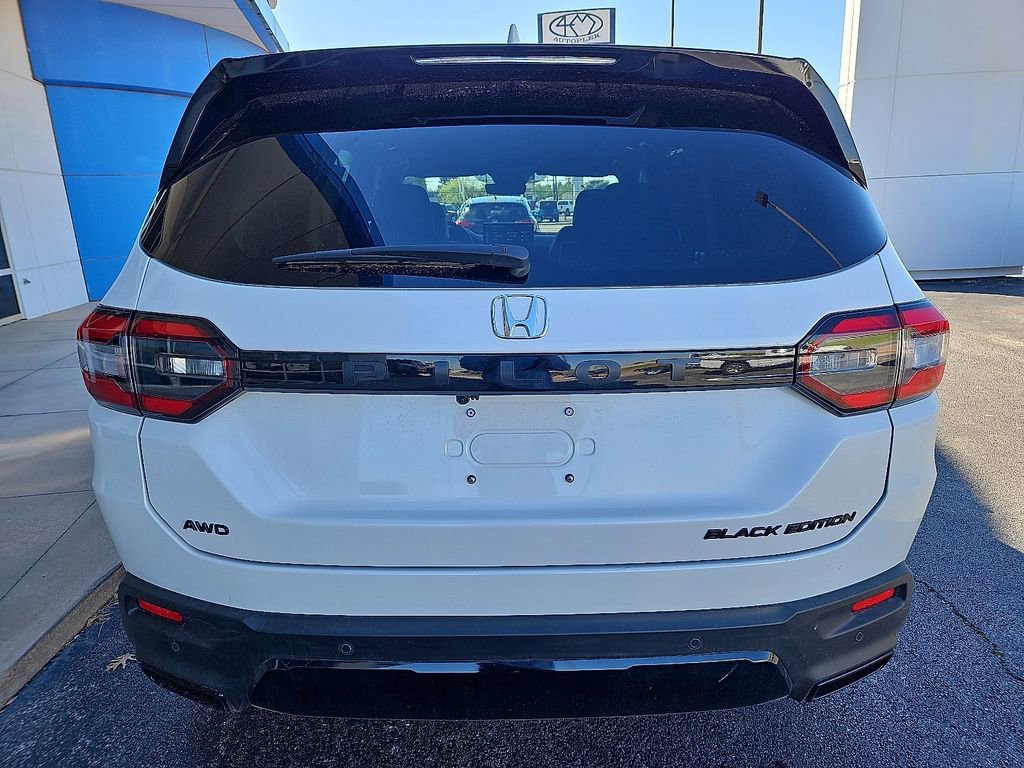 Used 2026 Honda Pilot Black Edition image 6