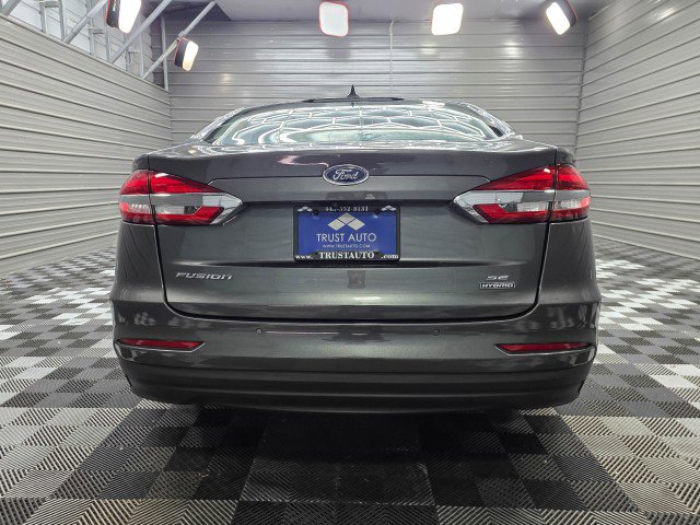 Used 2020 Ford Fusion SE FWD image 6