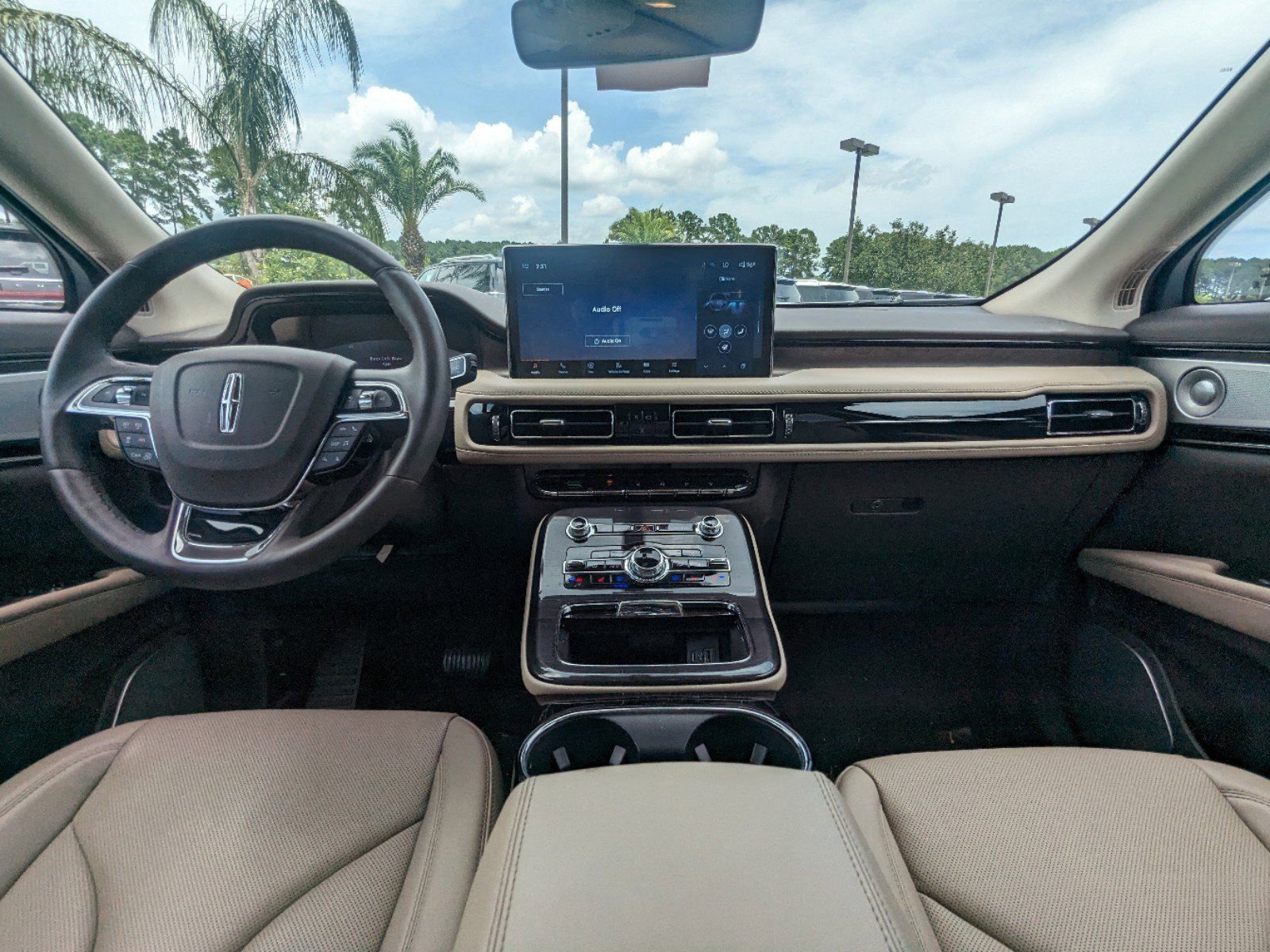 Certified 2023 Lincoln Nautilus Reserve w/ Equipment Group 202A image 19