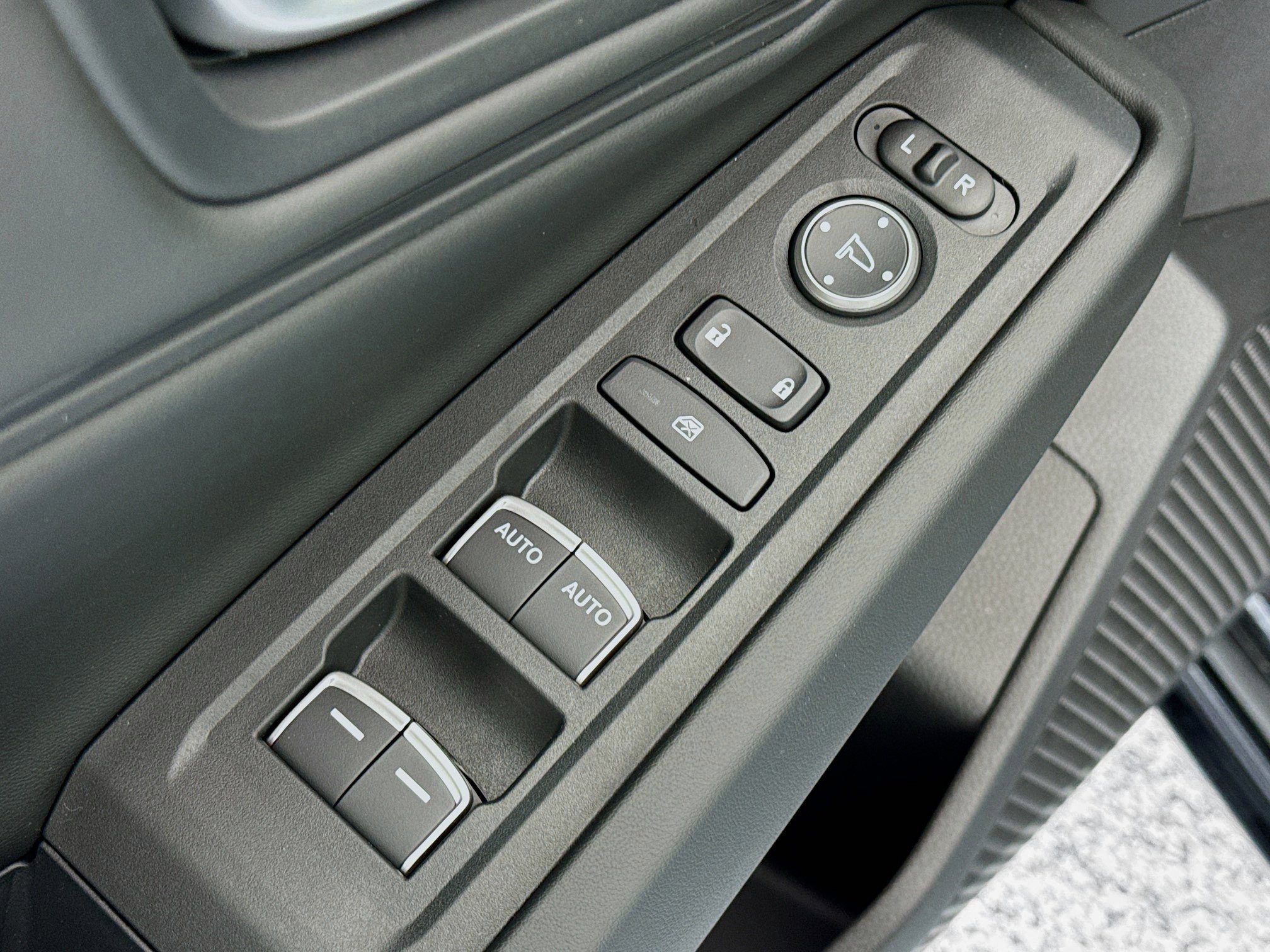 New 2025 Honda Accord EX-L image 17