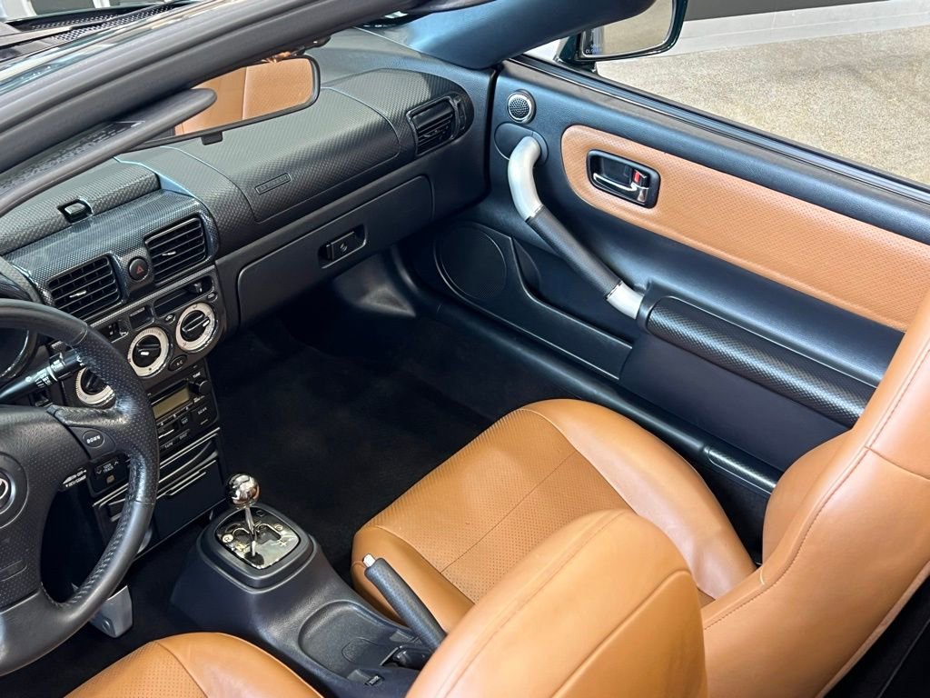 Used 2003 Toyota MR2 RWD image 23