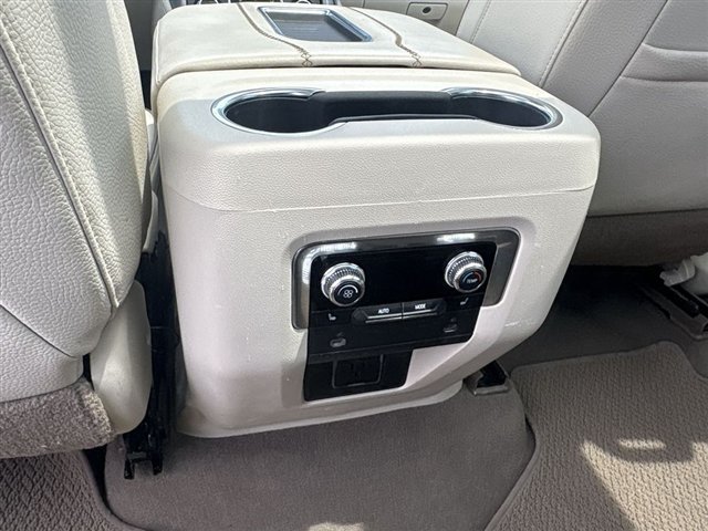 Used 2021 GMC Yukon XL Denali w/ Denali Premium Package AWD/4WD image 21