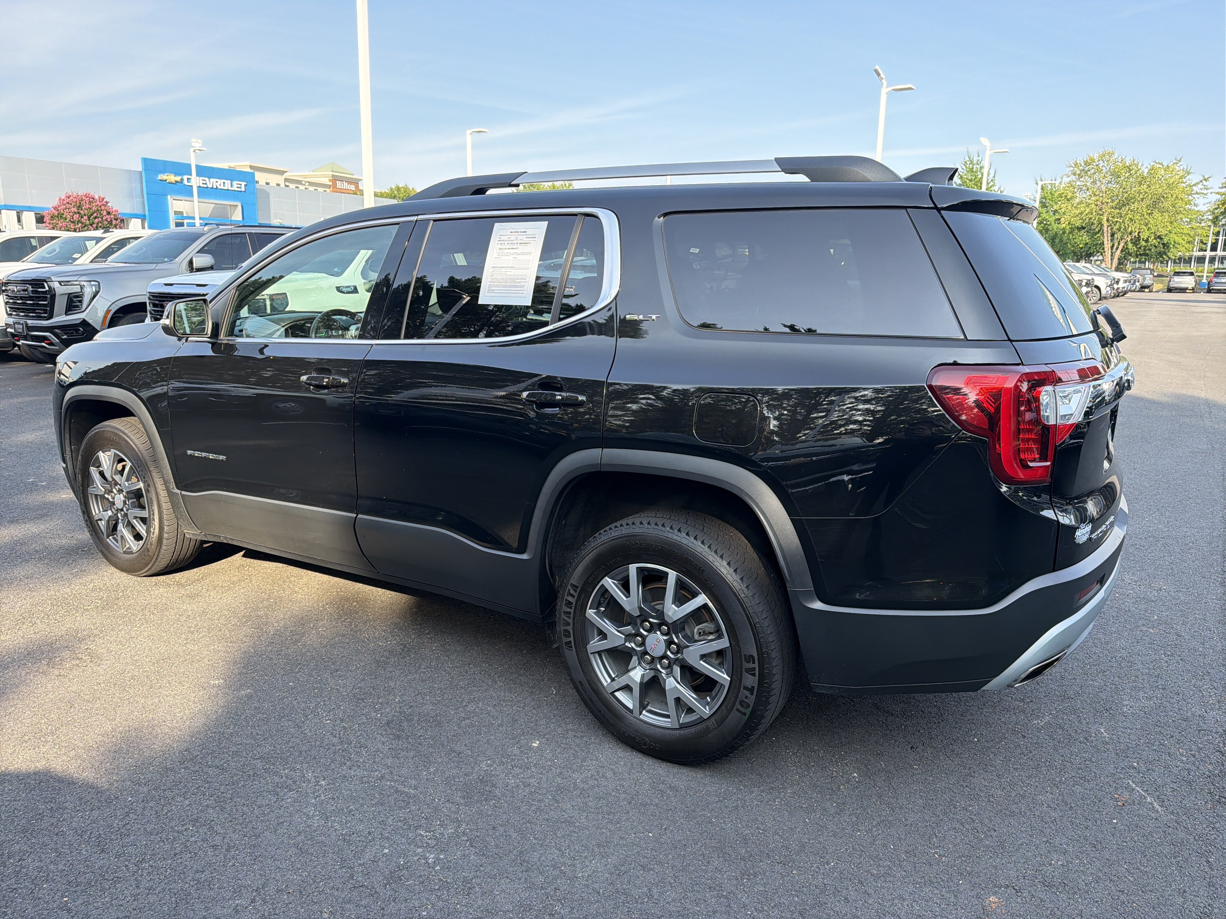 Used 2023 GMC Acadia SLT AWD/4WD image 8