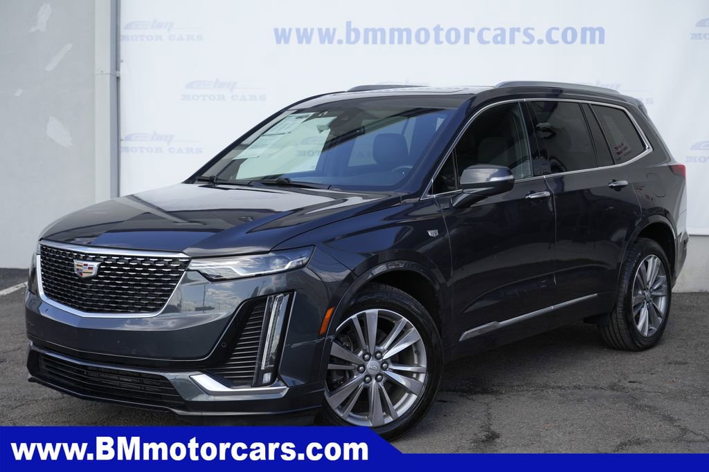 Used 2022 Cadillac XT6 Premium Luxury image 2