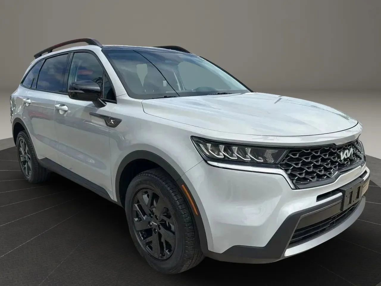 Used 2022 Kia Sorento S w/ Panoramic Sunroof Package image 3