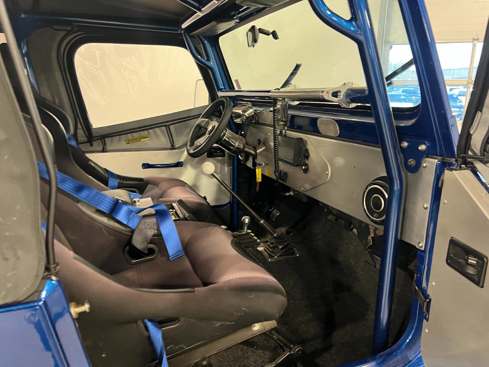 Used 1990 Jeep Wrangler Sahara image 24