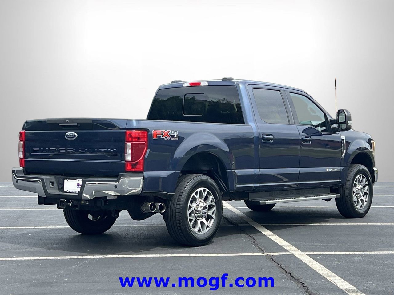 Used 2020 Ford F350 Lariat w/ Lariat Ultimate Package image 3
