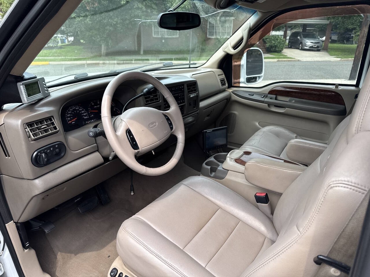 Used 2002 Ford Excursion Limited AWD/4WD image 9