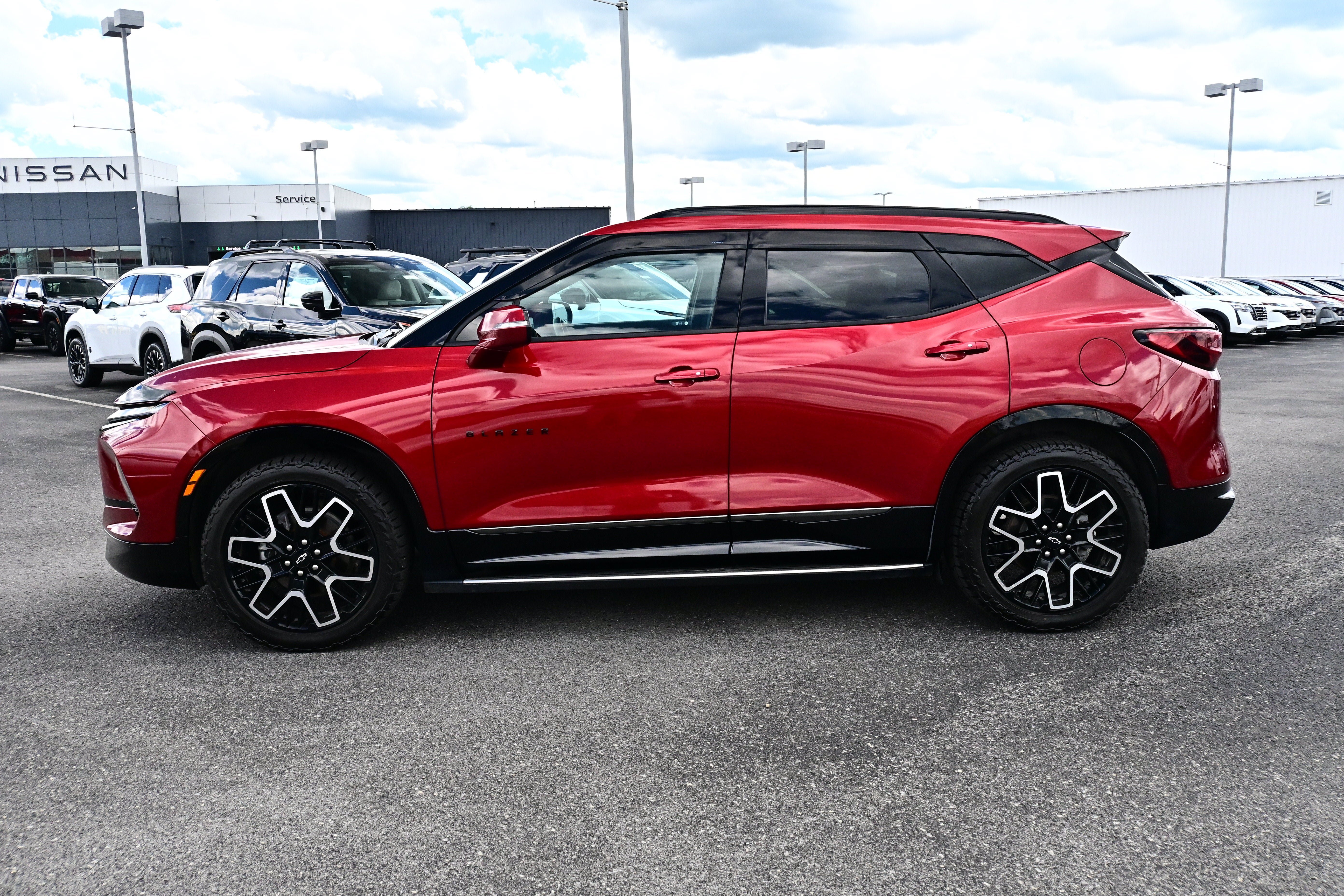 Used 2023 Chevrolet Blazer RS w/ Driver Confidence II Package AWD/4WD image 5