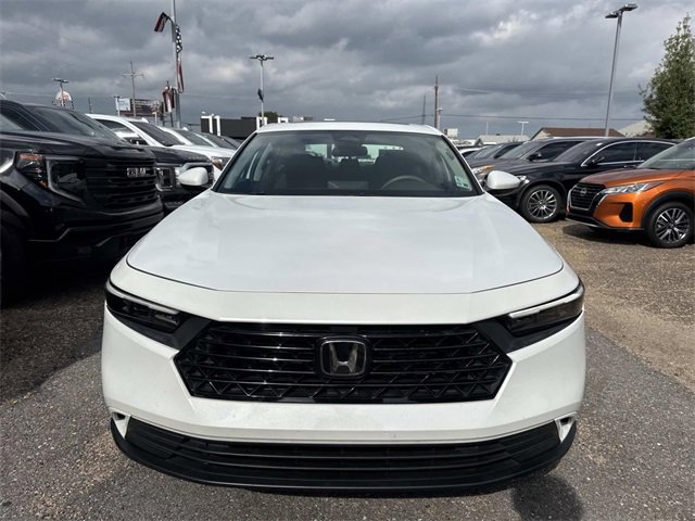 Used 2023 Honda Accord EX image 2