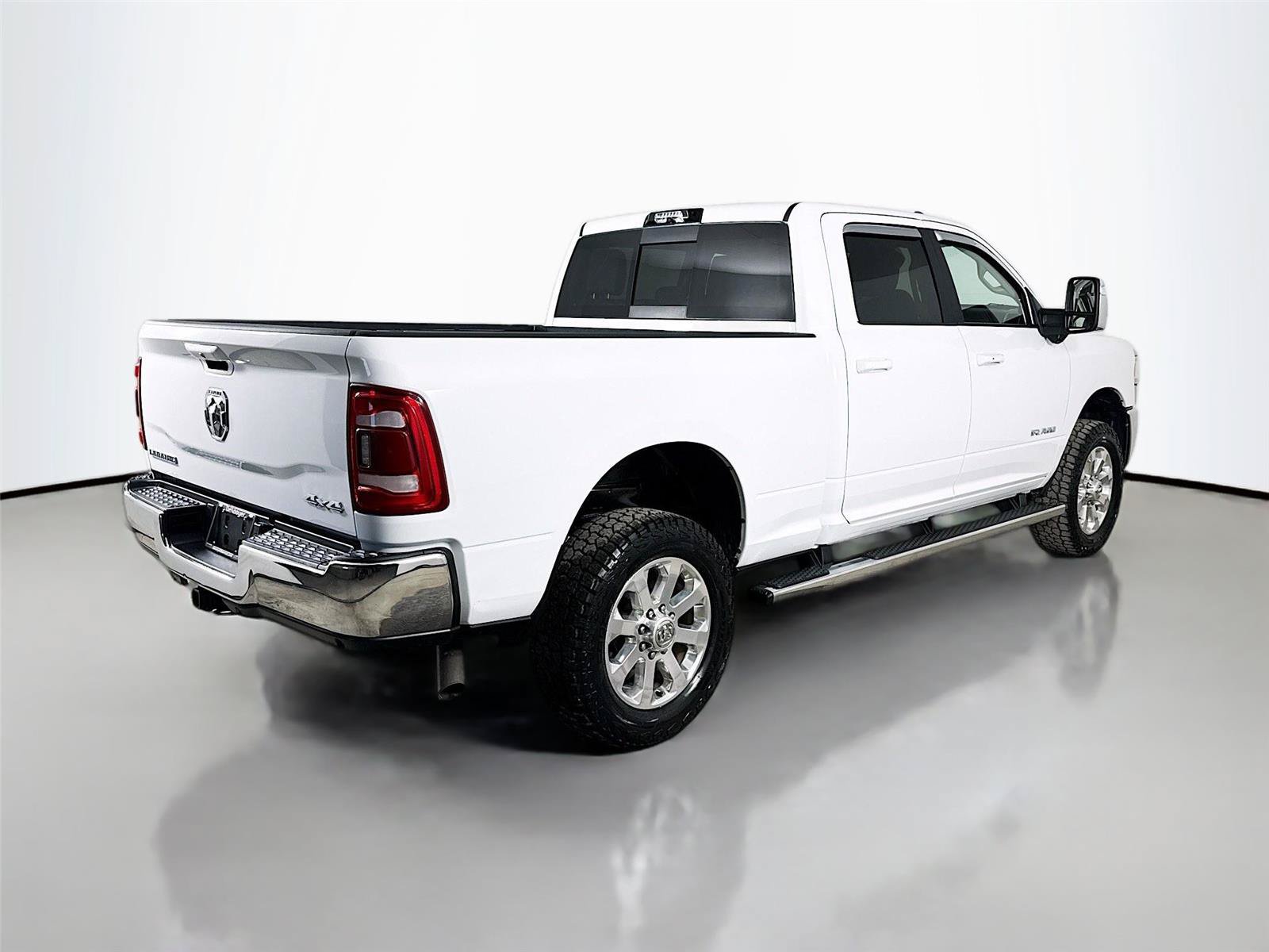 Used 2023 RAM 2500 Laramie AWD/4WD image 9