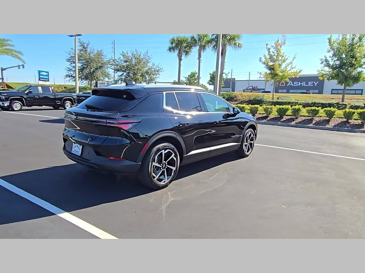 New 2026 Chevrolet Equinox EV LT image 23