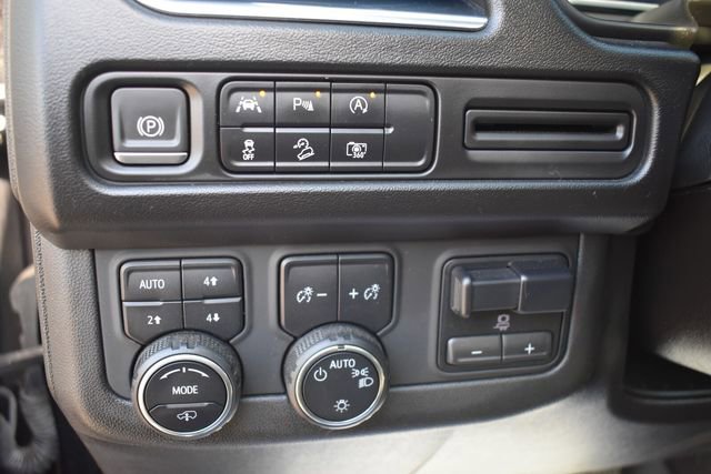 Used 2023 Chevrolet Suburban Z71 w/ Z71 Off-Road Package image 27