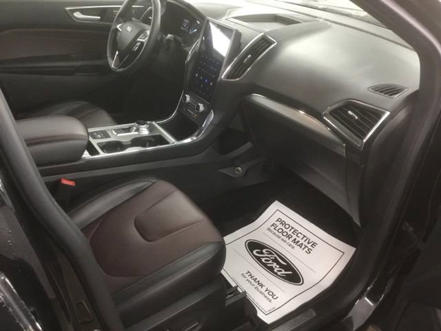 Used 2022 Ford Edge Titanium w/ Equipment Group 301A image 13