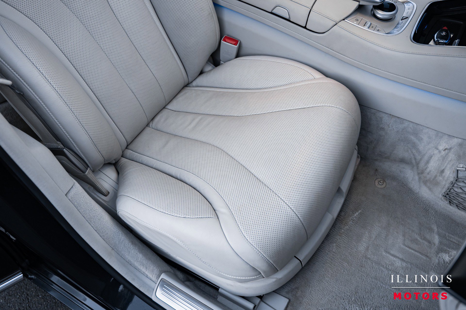 Used 2015 Mercedes-Benz S 550 Sedan w/ Premium 1 Package image 40