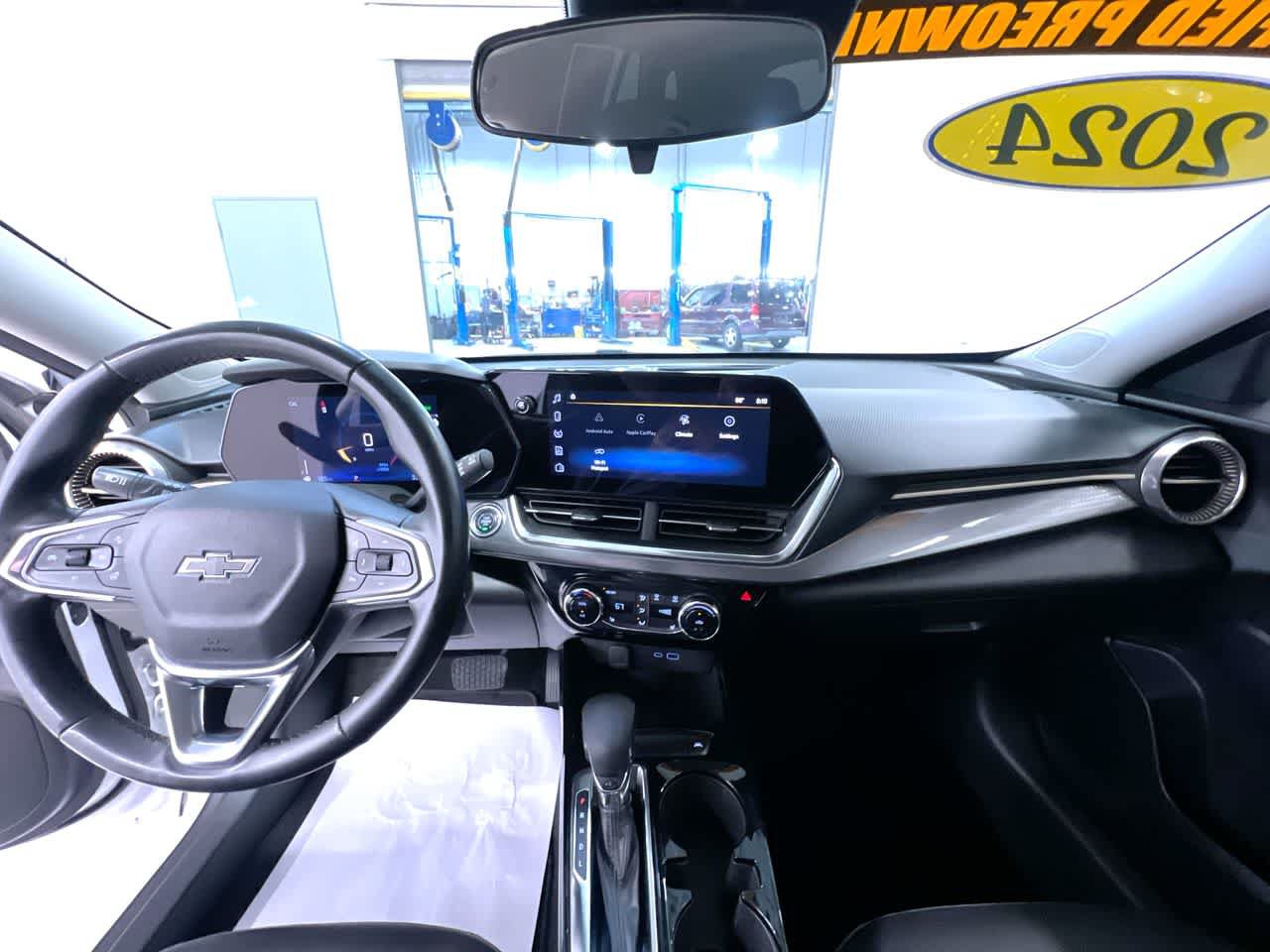 Used 2024 Chevrolet Trax ACTIV w/ Driver Confidence Package FWD image 23