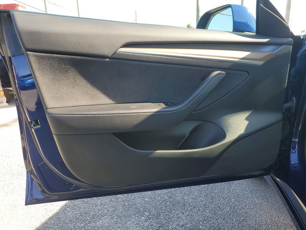 Used 2023 Tesla Model 3 Standard Range RWD image 21