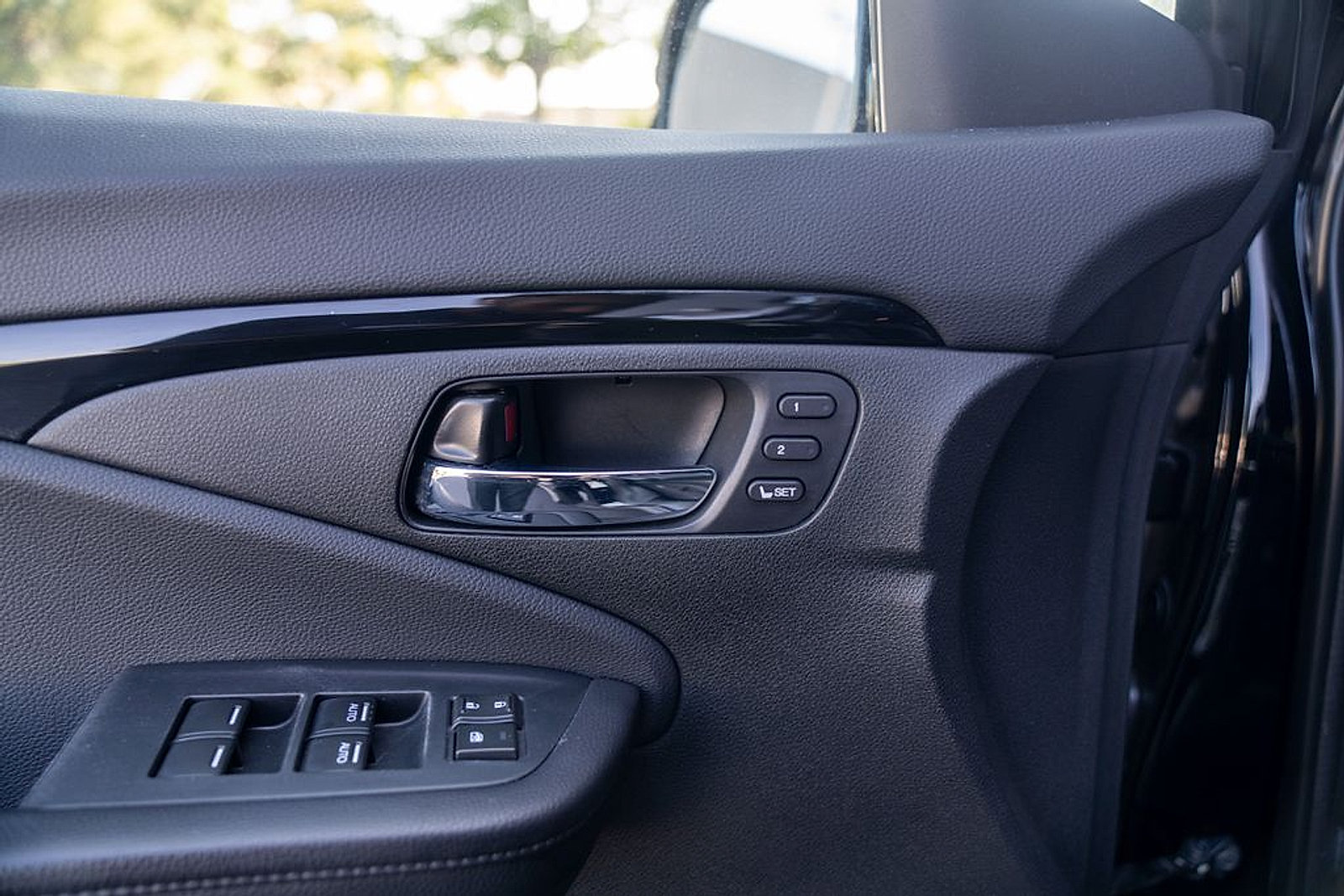 Used 2016 Honda Pilot Touring image 18