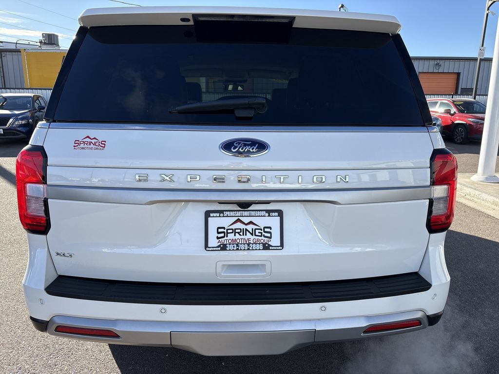 Used 2023 Ford Expedition XLT image 4